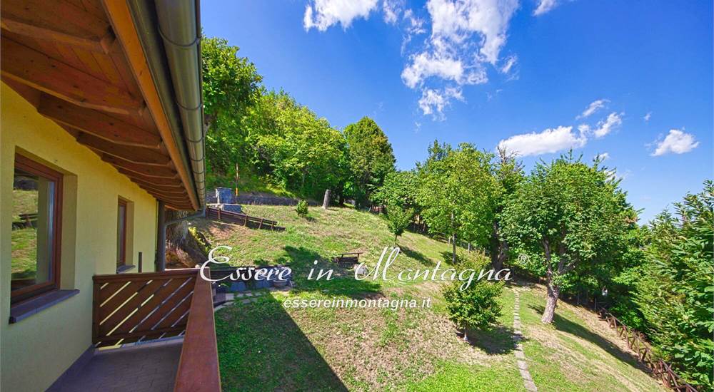 Il balcone attorno a casa