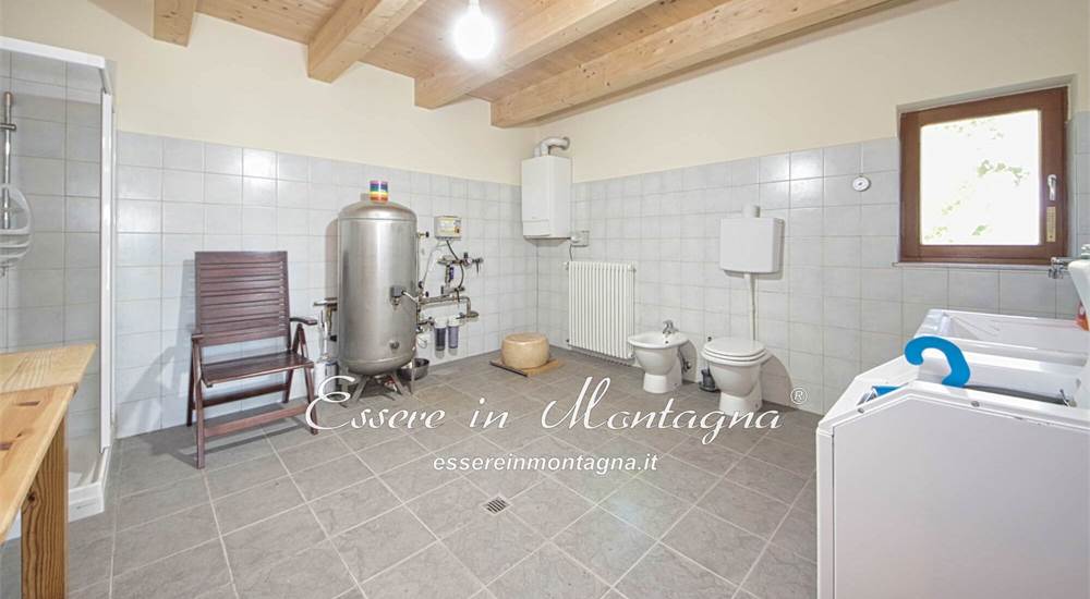 Il bagno e lavanderia