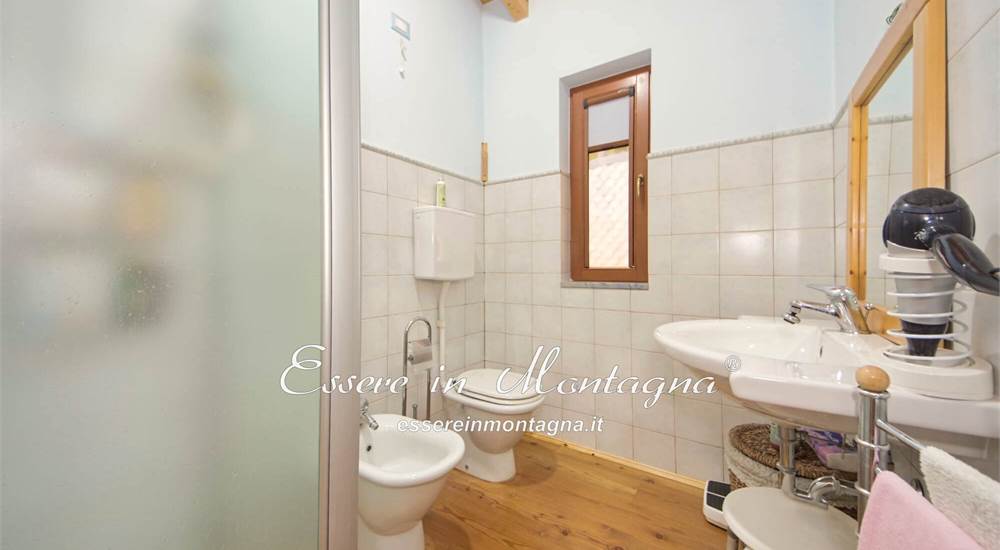 Il bagno con doccia