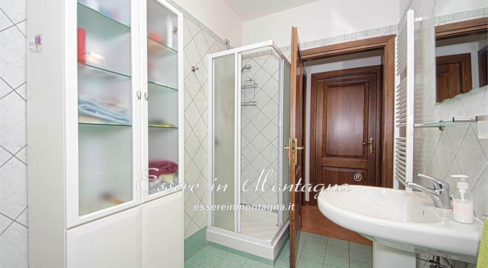 Il bagno con doccia