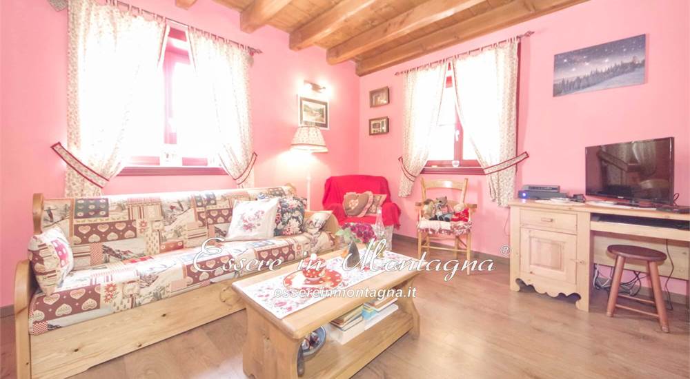 La saletta colazione con TV
