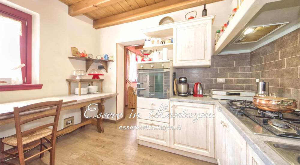 La cucina con dispensa