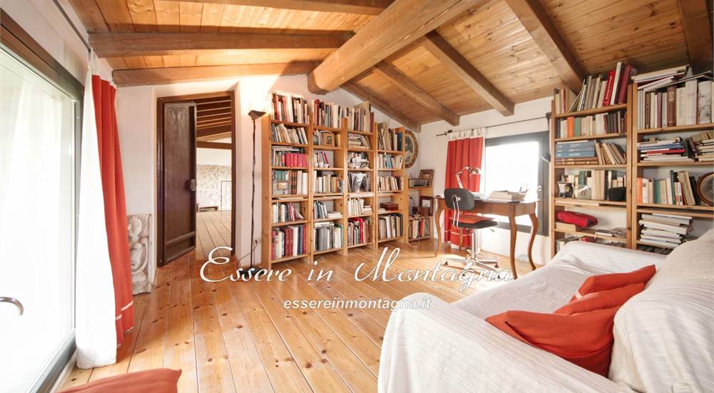 Lo studio di là