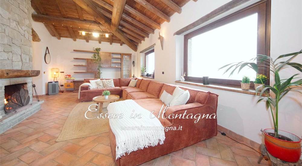 Il soggiorno open sulla cucina